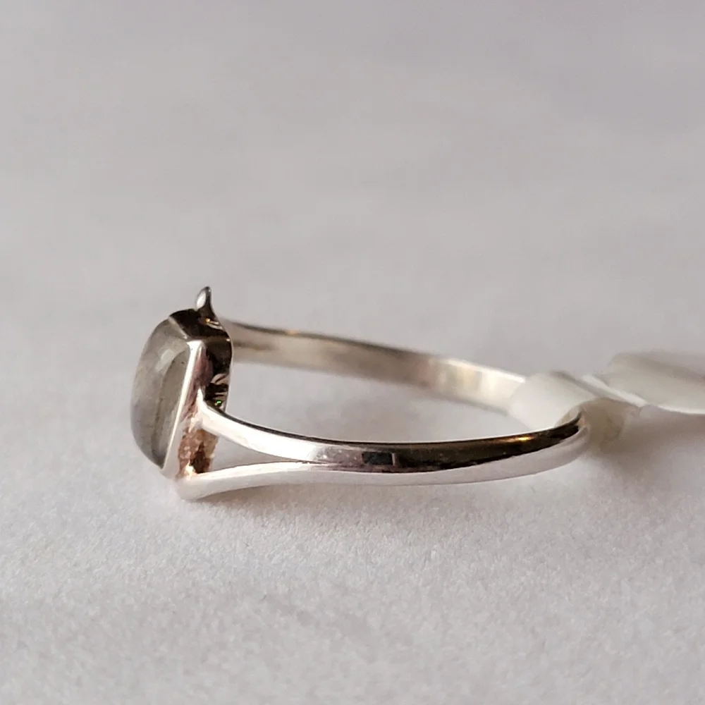 Labradorite 925 Sterling Silver Dainty Split Shank Ring Rectangle Gemstone